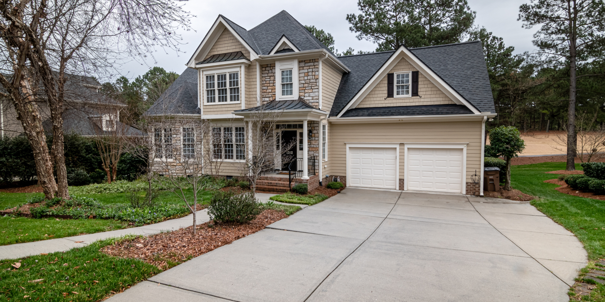 Clean sealed concrete driveway in Kansas City